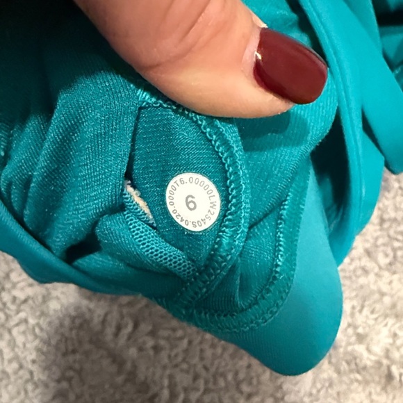 Lululemon Teal Sports Bra- Size small / 6 - Picture 4 of 4